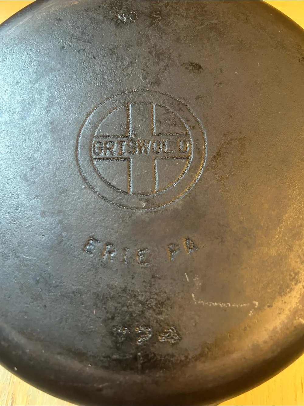 Griswold Cast Iron Skillet - Classic Black Finish